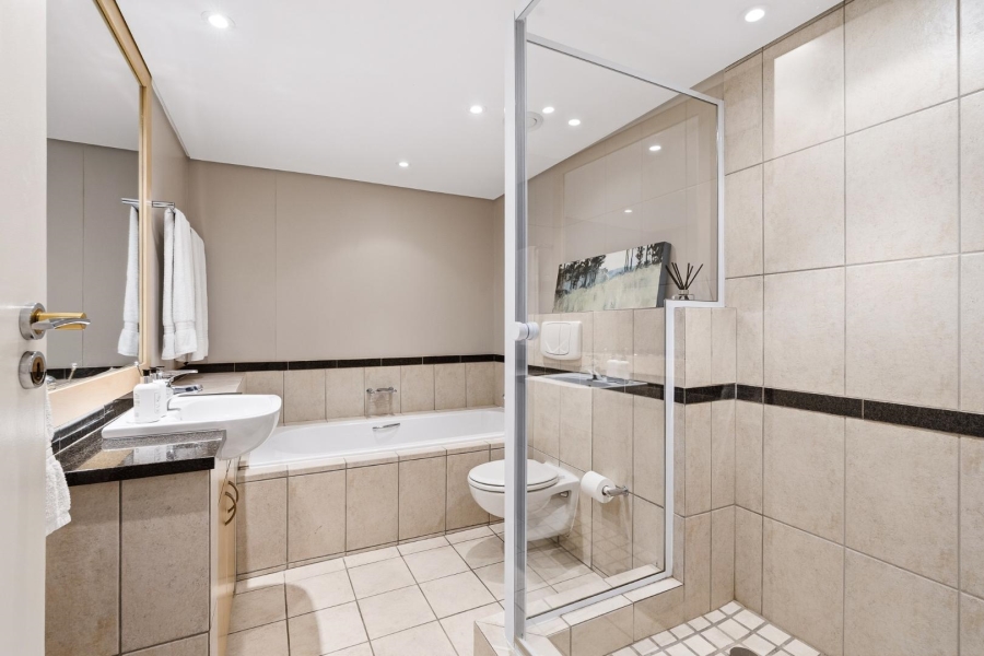 3 Bedroom Property for Sale in Mouille Point Western Cape